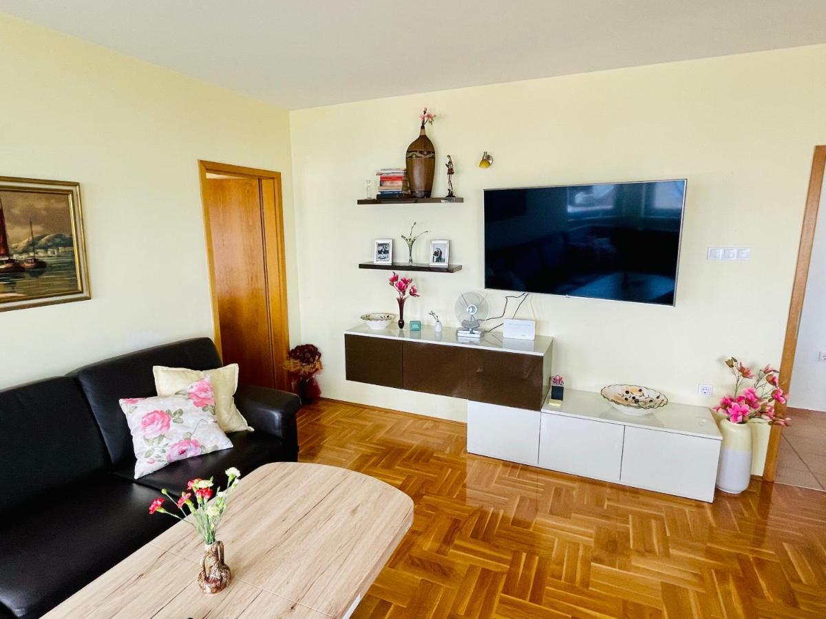 Apartment Mandarina ดูกีรัท ภายนอก รูปภาพ